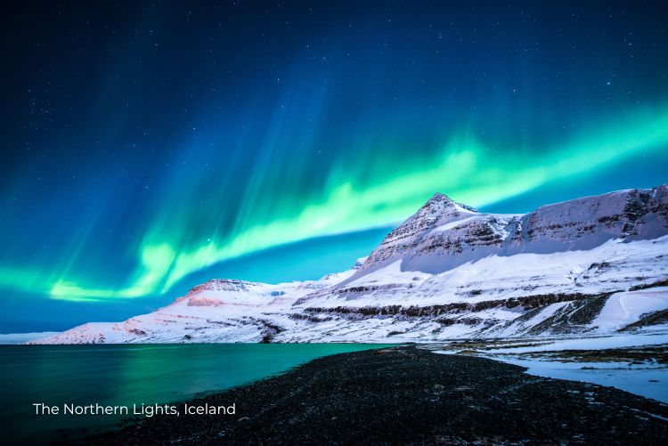 Northern lights moutain Iceland 23Nov22