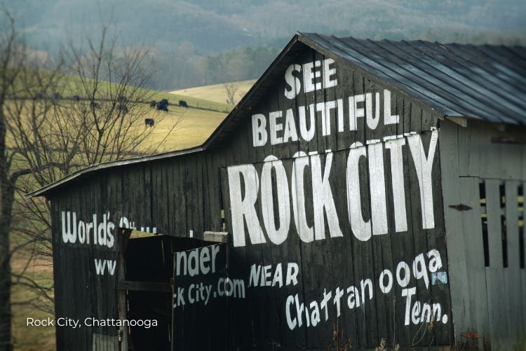 Chattanooga Rock City Barn Tennessee Discovery Dec22