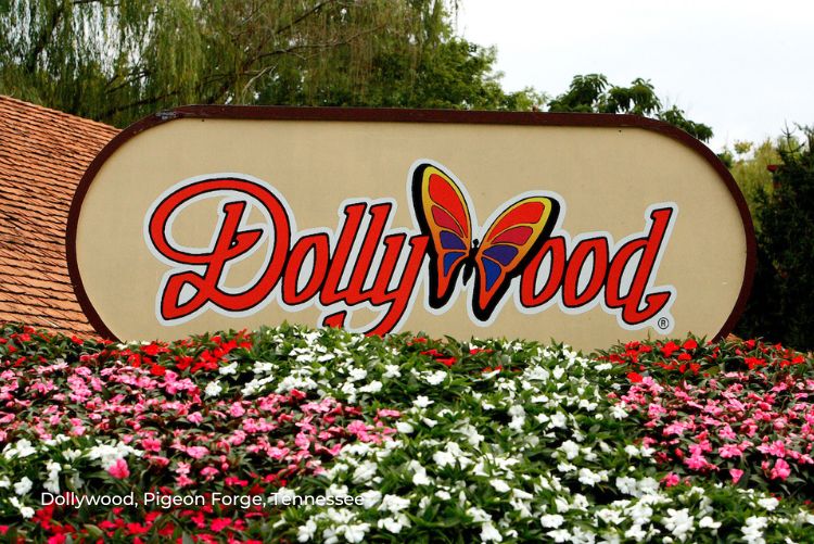 Dollywood Sign Tennessee 16Jan23